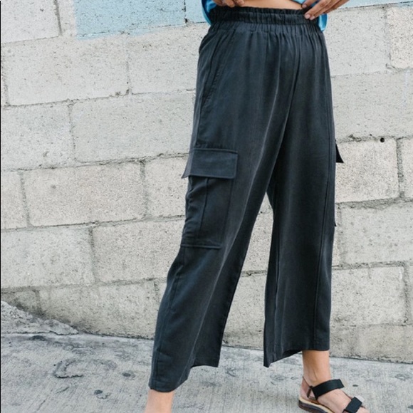 Back Beat Co. Tencel Lounge Cargo Pants - Picture 2 of 4